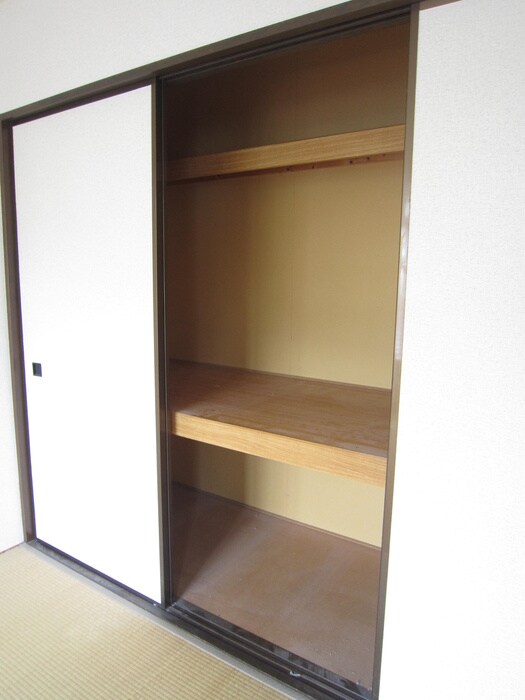 物件内観写真16　(収納)