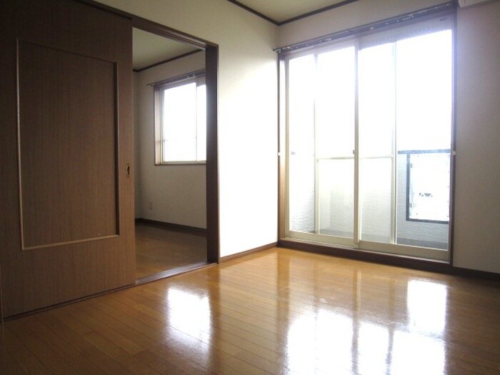 物件内観写真7　(居室)