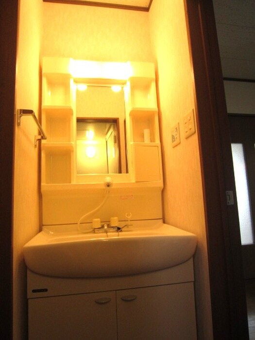 物件内観写真12　(洗面)