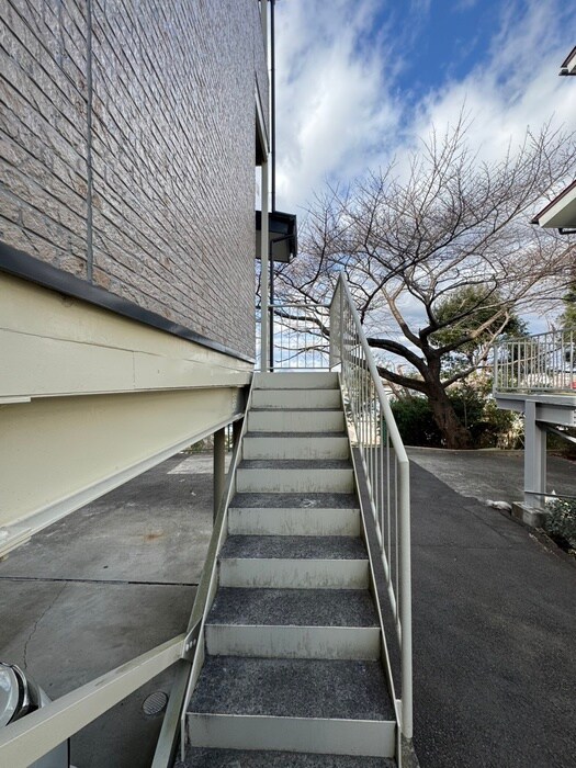 物件外観写真5　(エントランス部分)