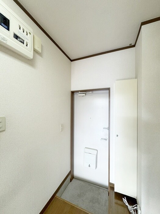 物件内観写真15　(玄関)