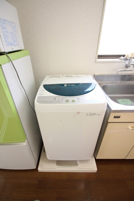 物件内観写真12　(洗濯機置場)