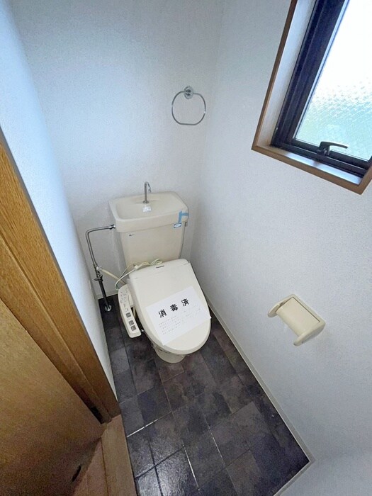 物件内観写真8　(トイレ)