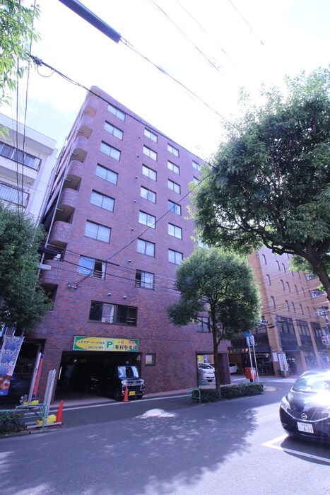 物件外観写真6　(エントランス部分)