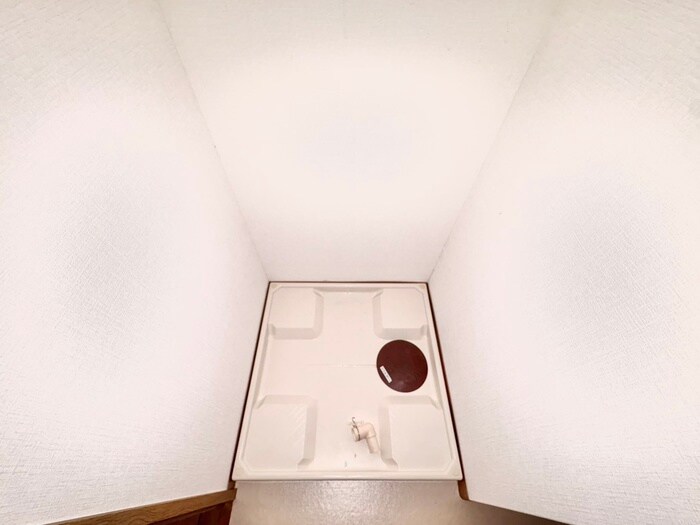 物件内観写真15　(洗濯機置場)