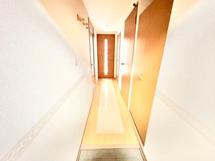 物件内観写真19　(廊下)