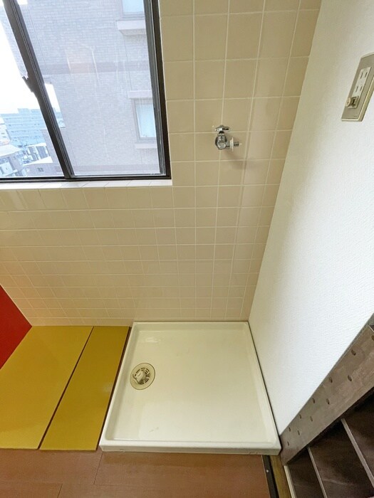 物件内観写真11　(洗濯機置場)