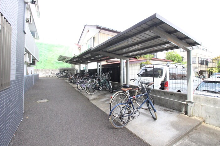 物件外観写真5　(駐輪場)