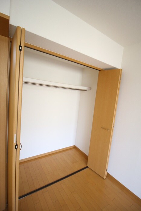 物件内観写真15　(収納)