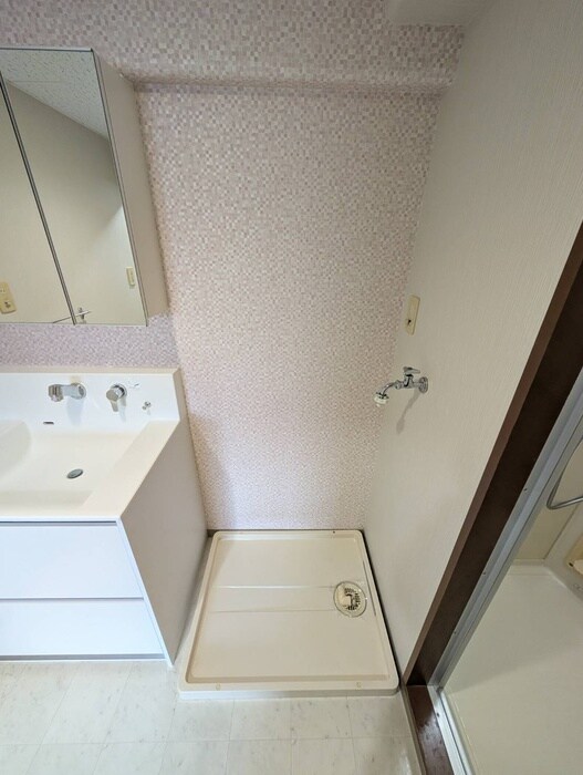 物件内観写真12　(洗濯機置場)