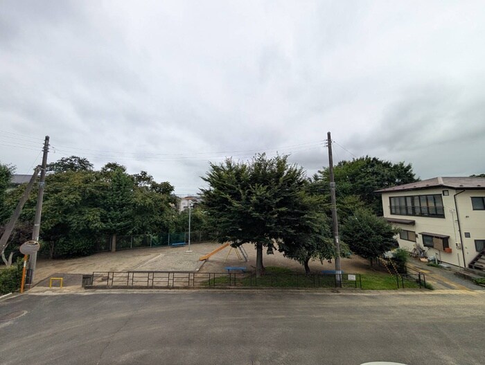 物件内観写真16　(室内からの展望)