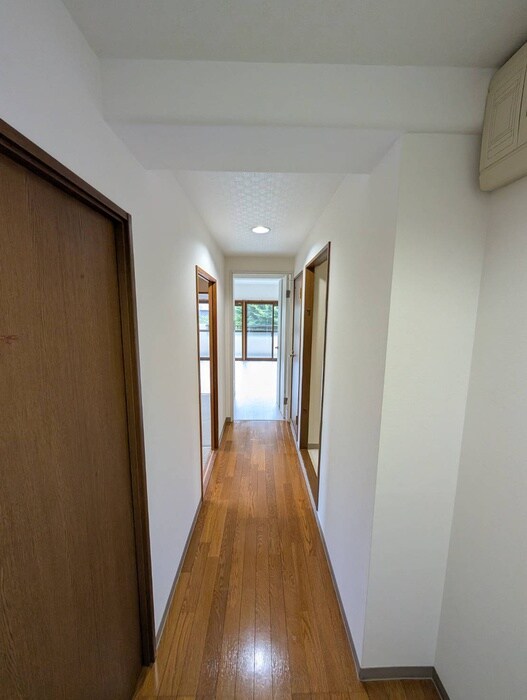 物件内観写真20　(廊下)