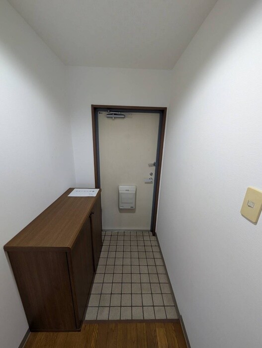 物件内観写真21　(玄関)