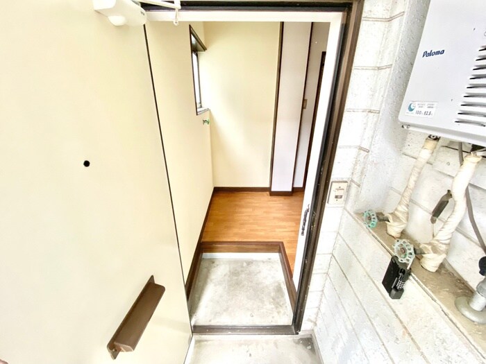 物件内観写真15　(玄関)