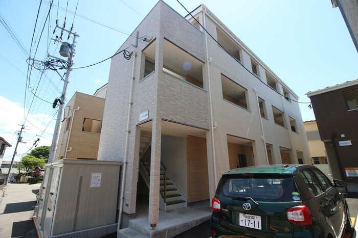 物件外観写真1　(外観写真)