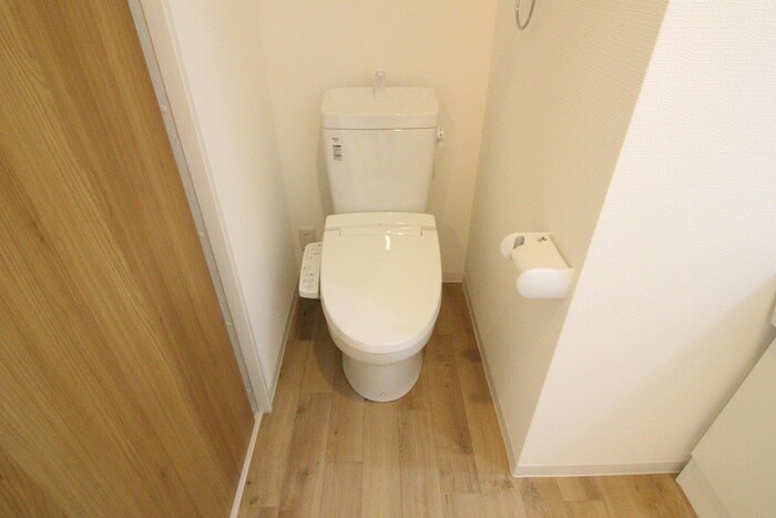 物件内観写真13　(トイレ)