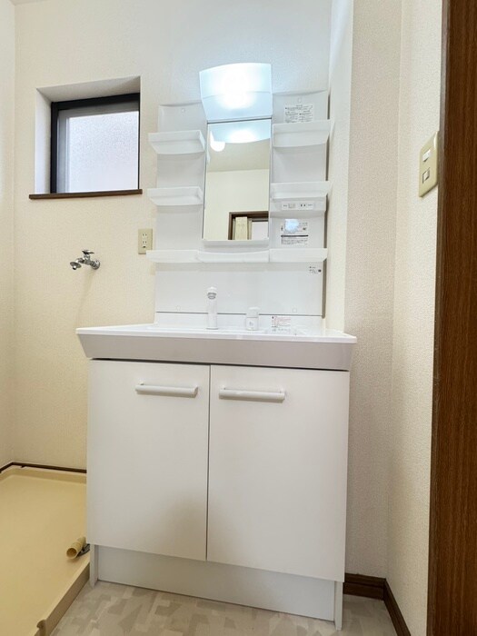 物件内観写真9　(洗面)