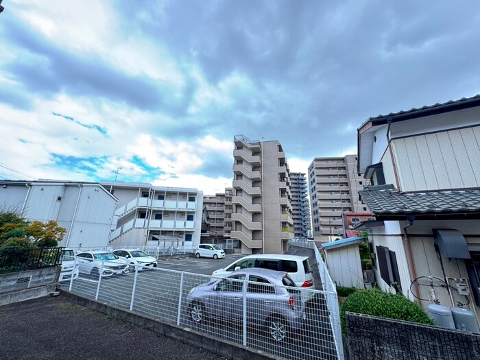 物件内観写真21　(室内からの展望)