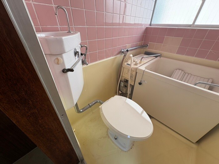 物件内観写真14　(トイレ)