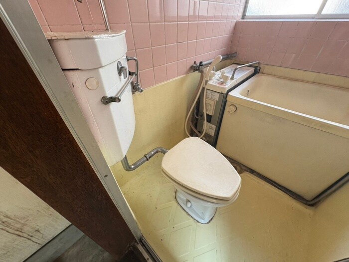 物件内観写真16　(トイレ)