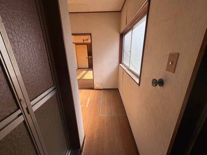 物件内観写真20　(廊下)