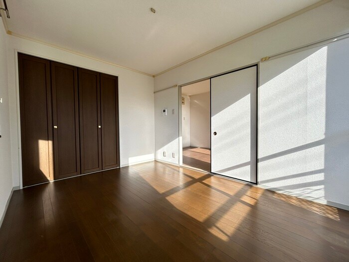 物件内観写真8　(居室)