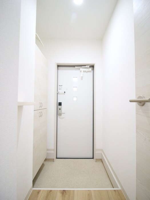 物件内観写真15　(玄関)
