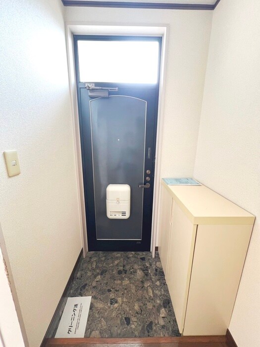 物件内観写真17　(玄関)