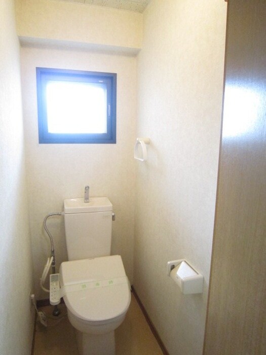 物件内観写真9　(トイレ)