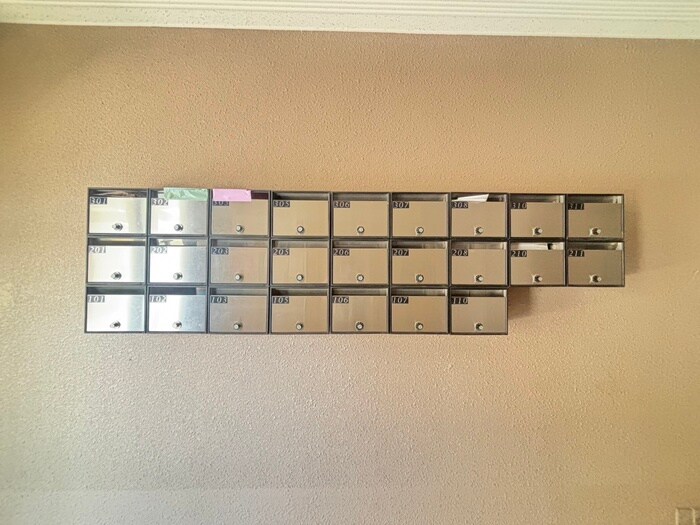 物件外観写真4　(エントランス部分)