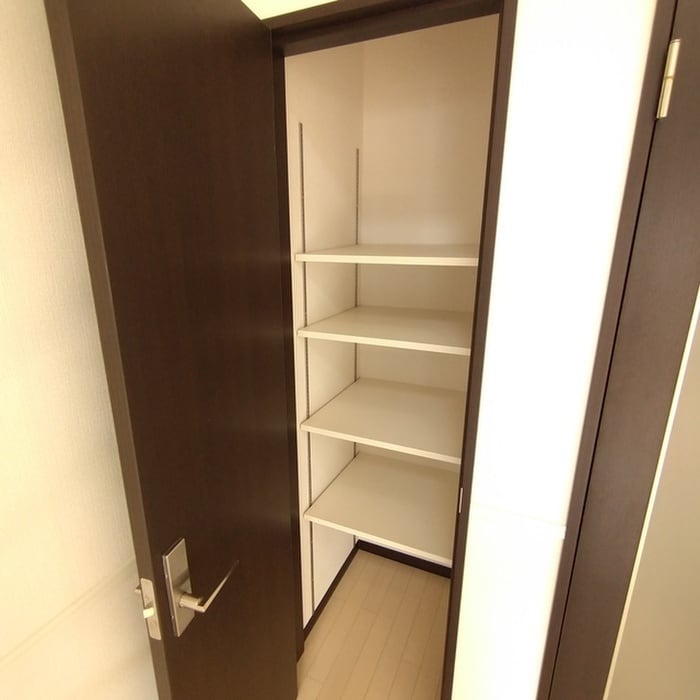 物件内観写真17　(収納)