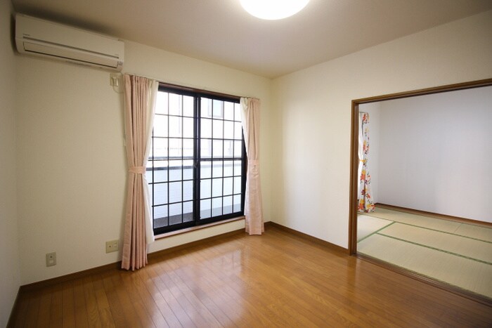 物件内観写真8　(居室)