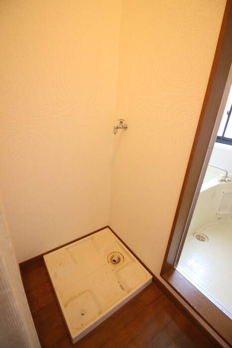 物件内観写真20　(洗濯機置場)