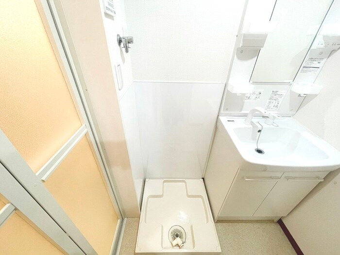 物件内観写真14　(洗濯機置場)