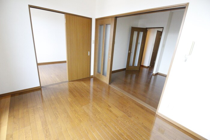 物件内観写真9　(居室)