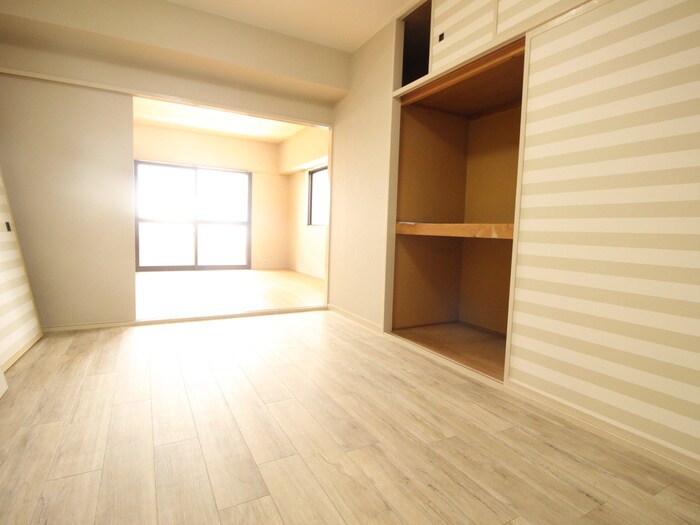 物件内観写真9　(居室)