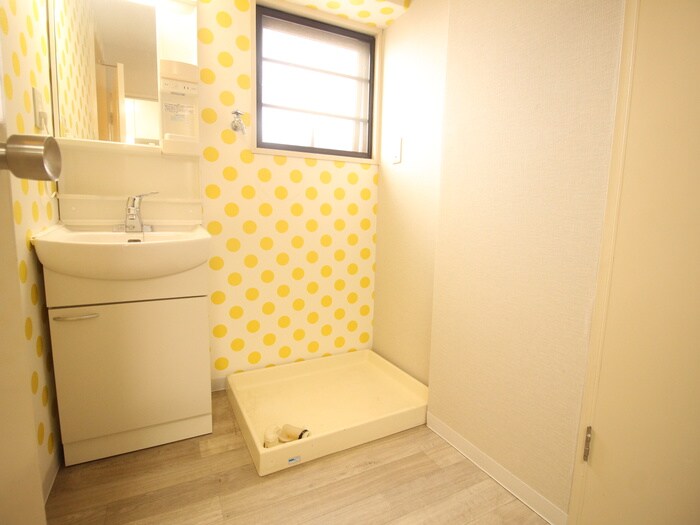 物件内観写真20　(洗濯機置場)