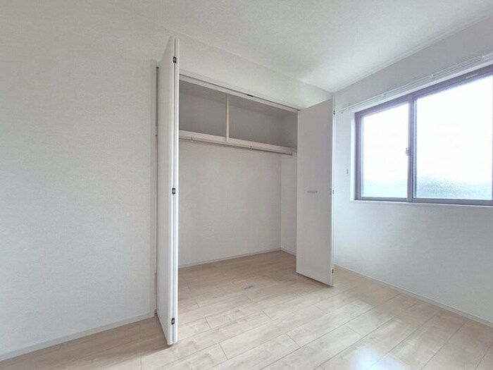 物件内観写真6　(収納)