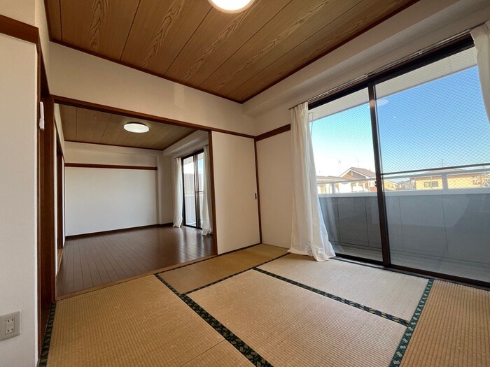 物件内観写真8　(居室)