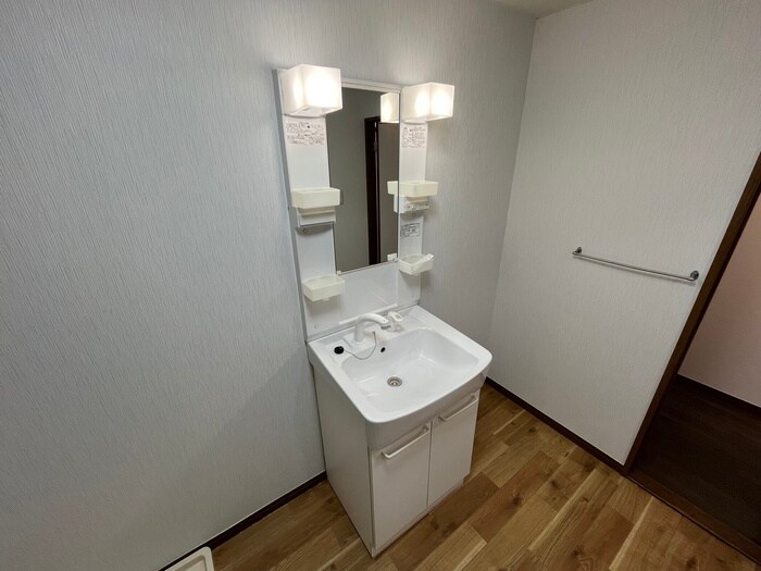 物件内観写真12　(洗面)