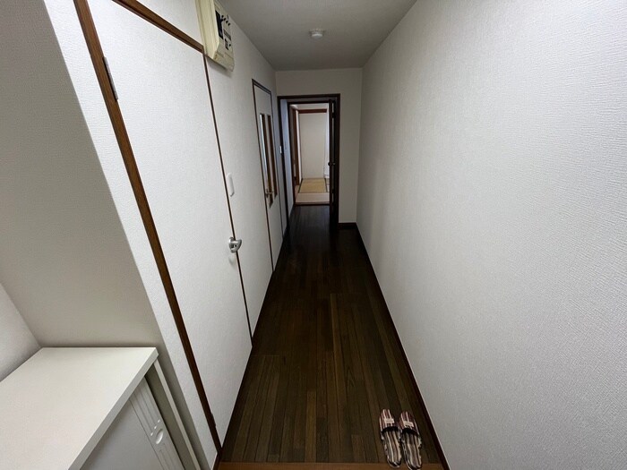 物件内観写真20　(廊下)