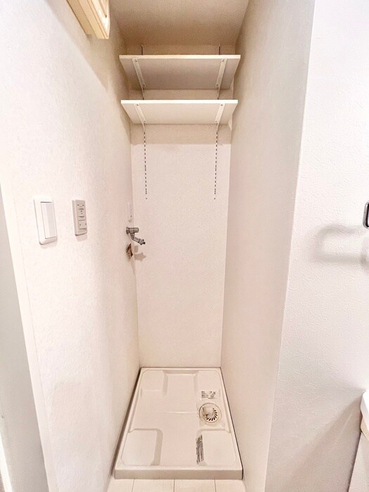 物件内観写真16　(洗濯機置場)