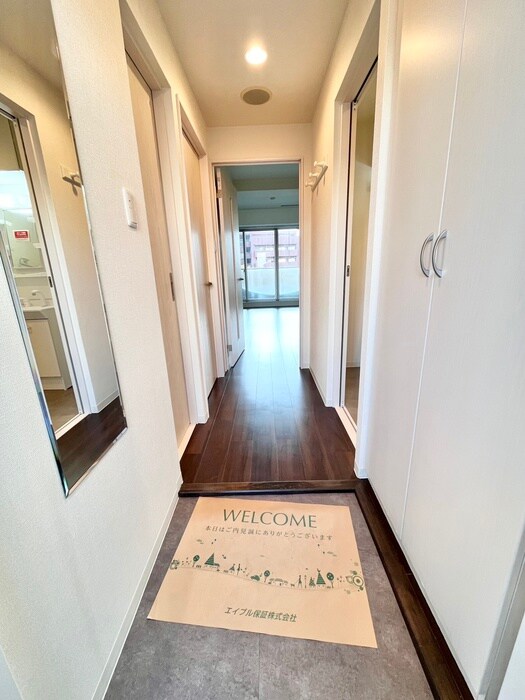 物件内観写真18　(玄関)