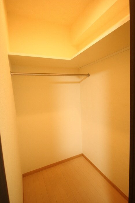物件内観写真10　(収納)