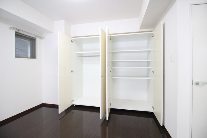 物件内観写真11　(収納)