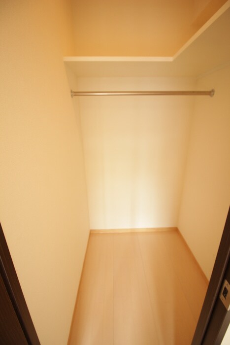 物件内観写真12　(収納)