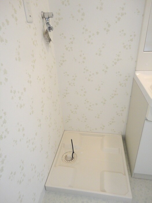 物件内観写真15　(洗濯機置場)