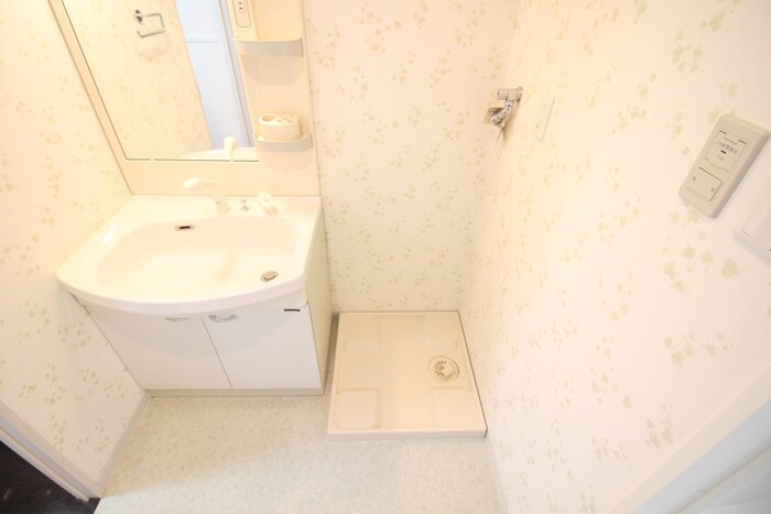 物件内観写真20　(洗濯機置場)