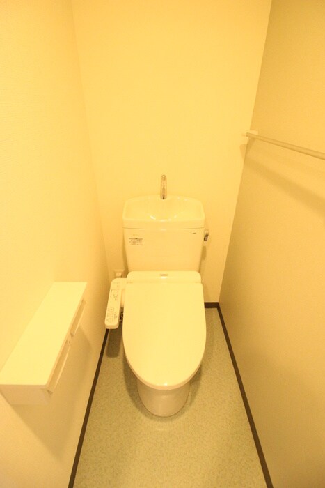 物件内観写真13　(トイレ)