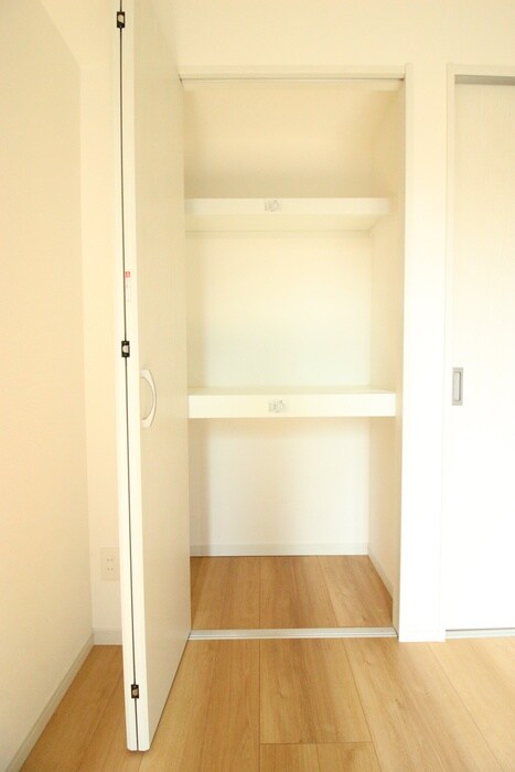 物件内観写真16　(収納)